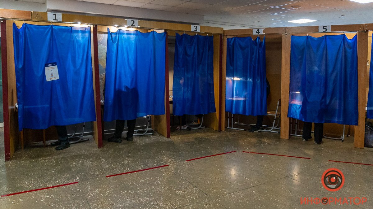 Результаты «экзитпола» Информатора: за кого голосовали жители Днепра на местных выборах