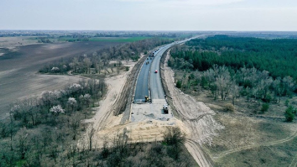 На трассе Н-31 Днепр-Решетиловка-Киев строят развязку: схема объезда