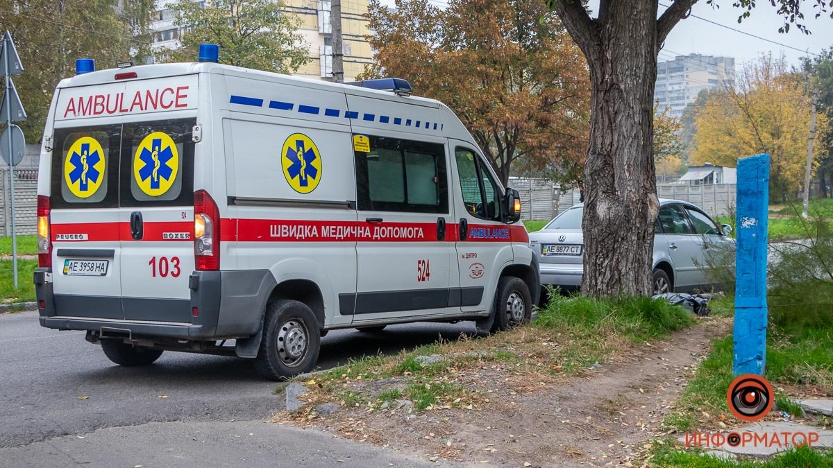 В Днепре на Надежды Алексеенко мужчине стало плохо за рулем: он умер, выйдя из машины