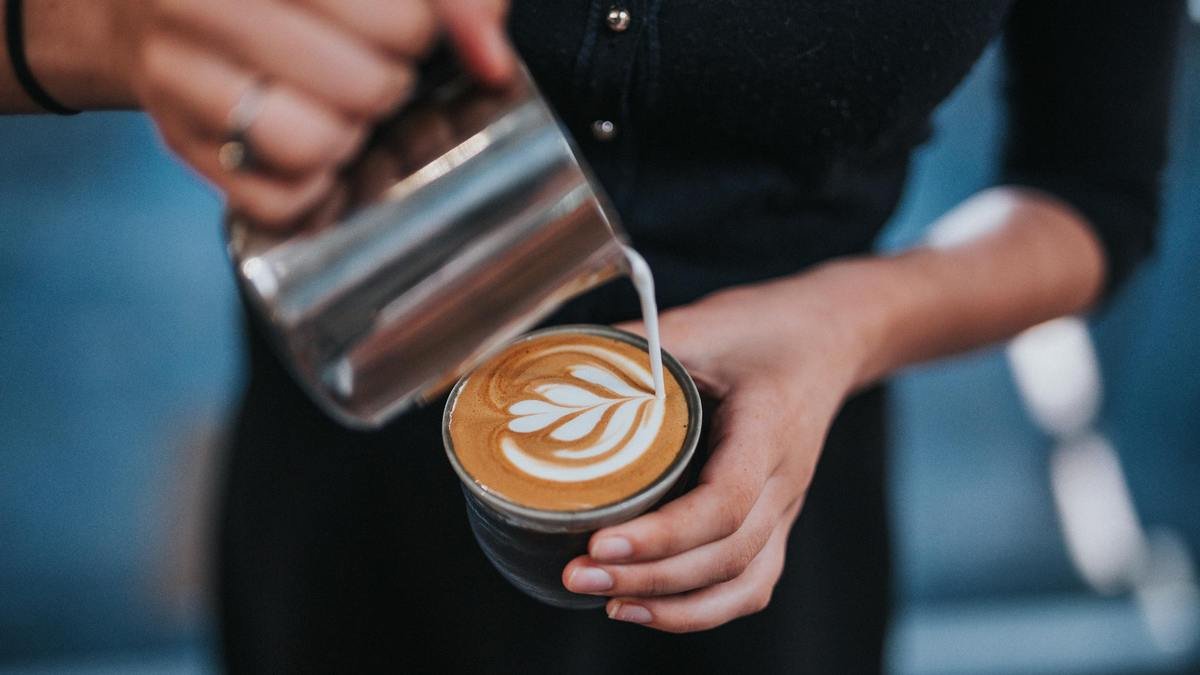 Челлендж "Добра кава" в Днепре: как освоить профессию бариста и помочь нуждающимся