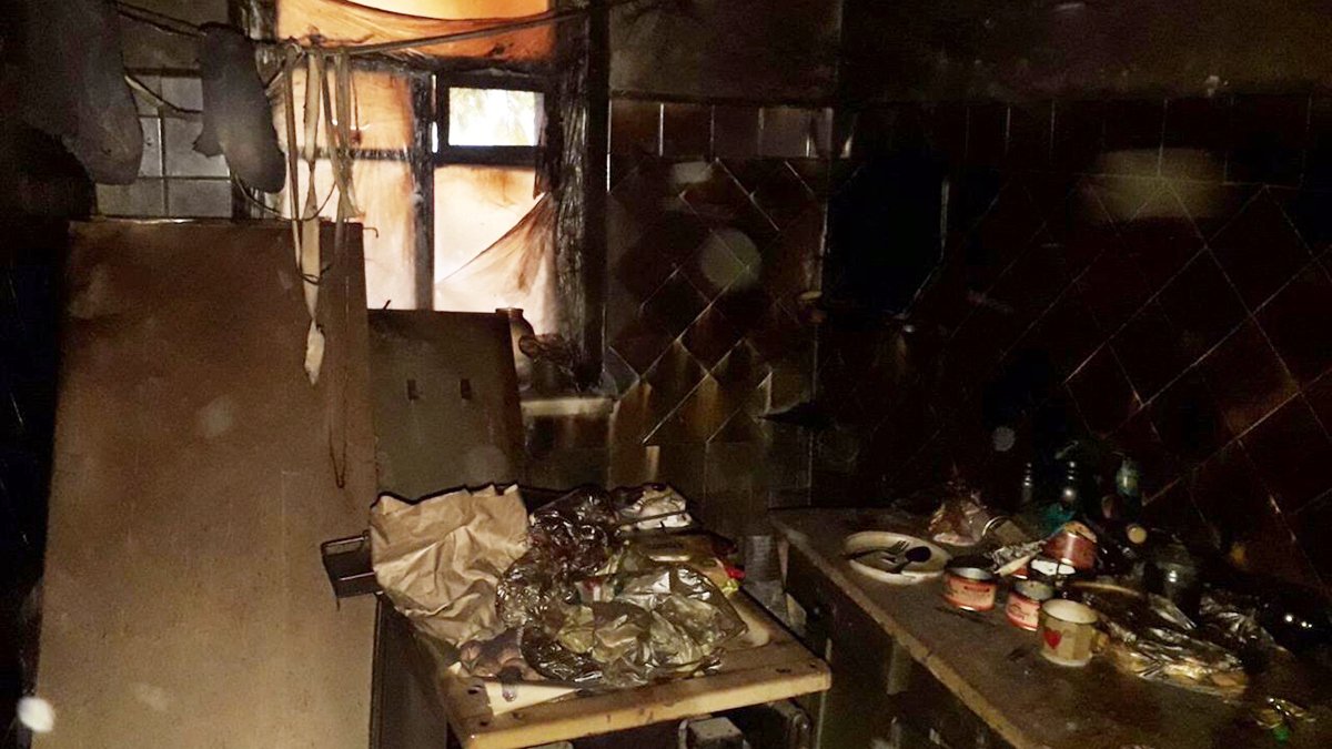 В Днепре во время пожара в частном доме на улице Днепровской погиб 46-летний мужчина