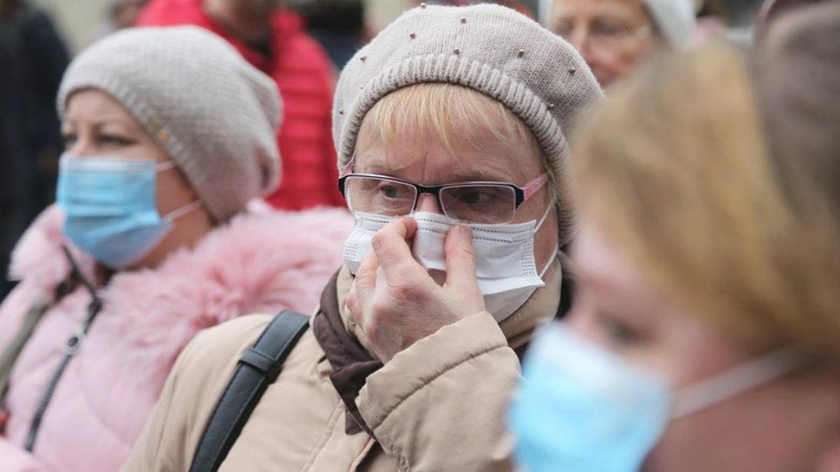 С 21 ноября в Украине будут штрафовать за отсутствие маски