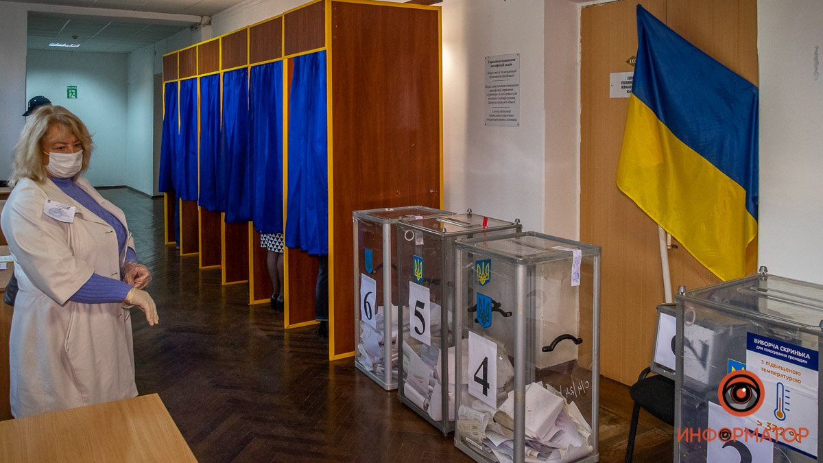 Второй тур выборов мэра в Днепре: что происходит на избирательных участках. Хроника