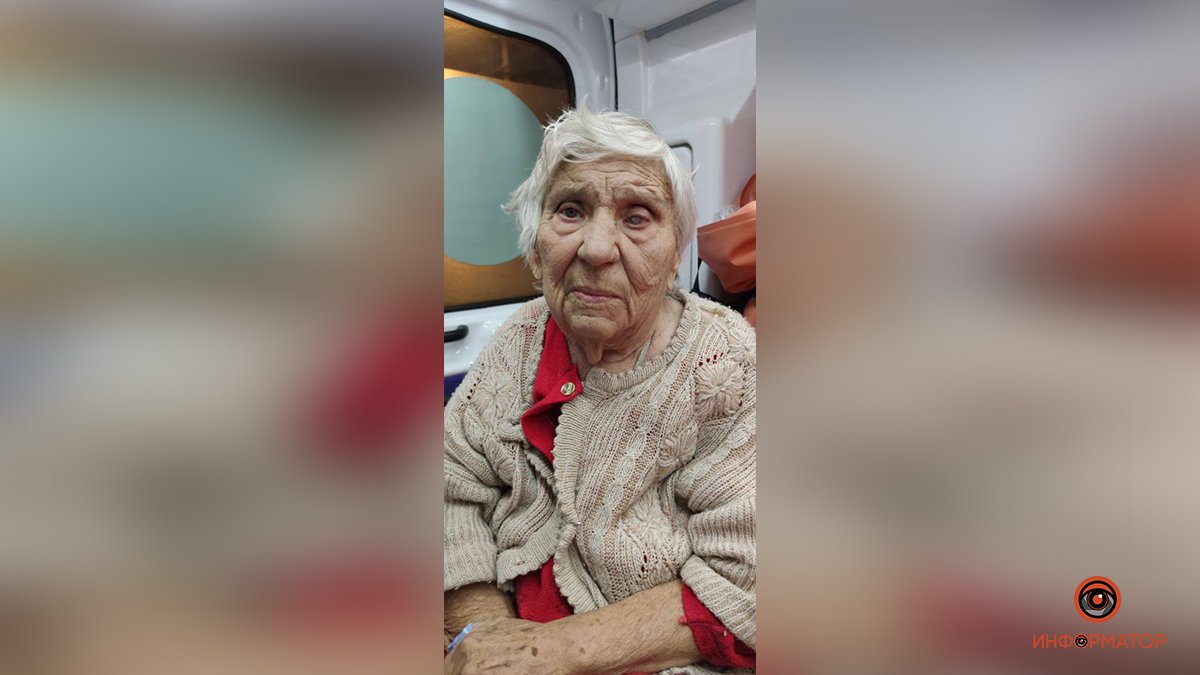 В Днепре во 2-ю больницу привезли пожилую женщину: помогите найти родственников