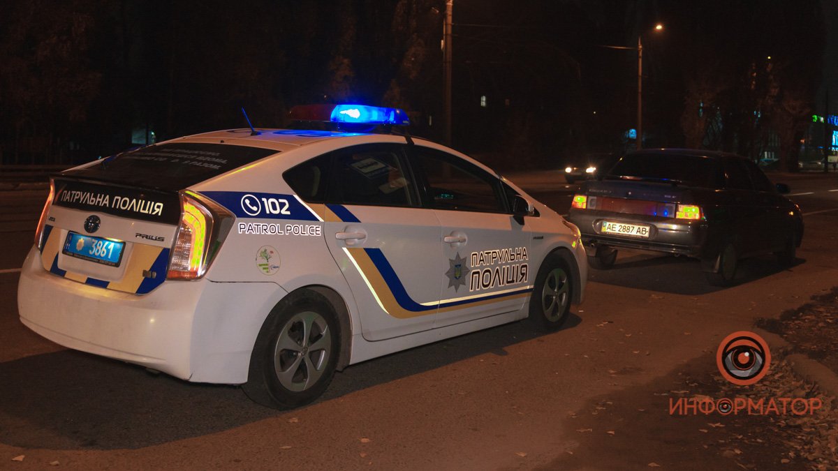 В Днепре на Богдана Хмельницкого Lada сбила женщину: пострадавшую забрала скорая