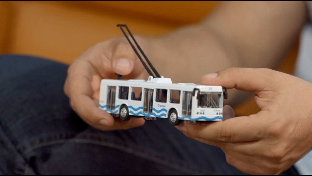 В Днепре за детский рисунок можно получить автобус или троллейбус