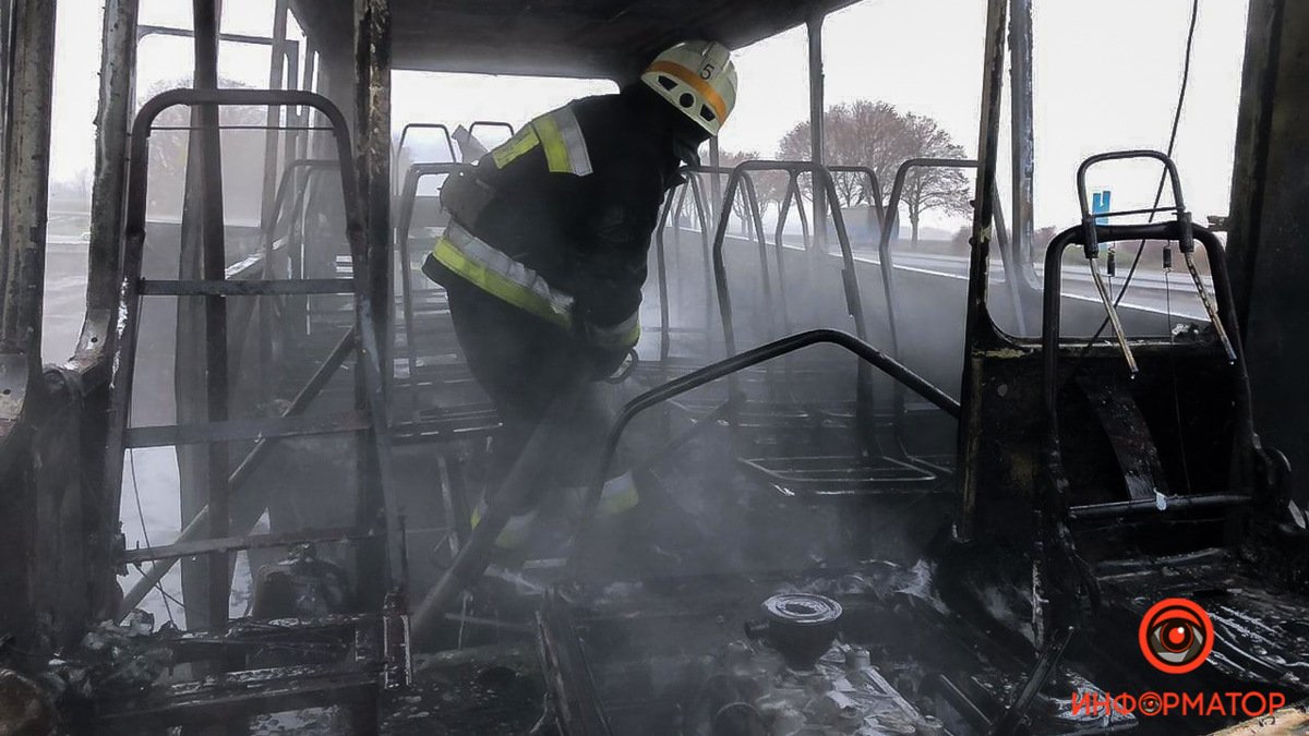 Смертельные пожары и сгоревший пассажирский автобус: итоги недели от полиции и спасателей