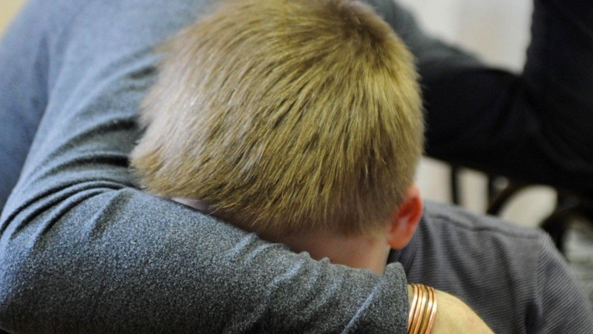 Под Днепром подростки поймали 10-летнего мальчика и "вкололи в ногу что-то неизвестное"