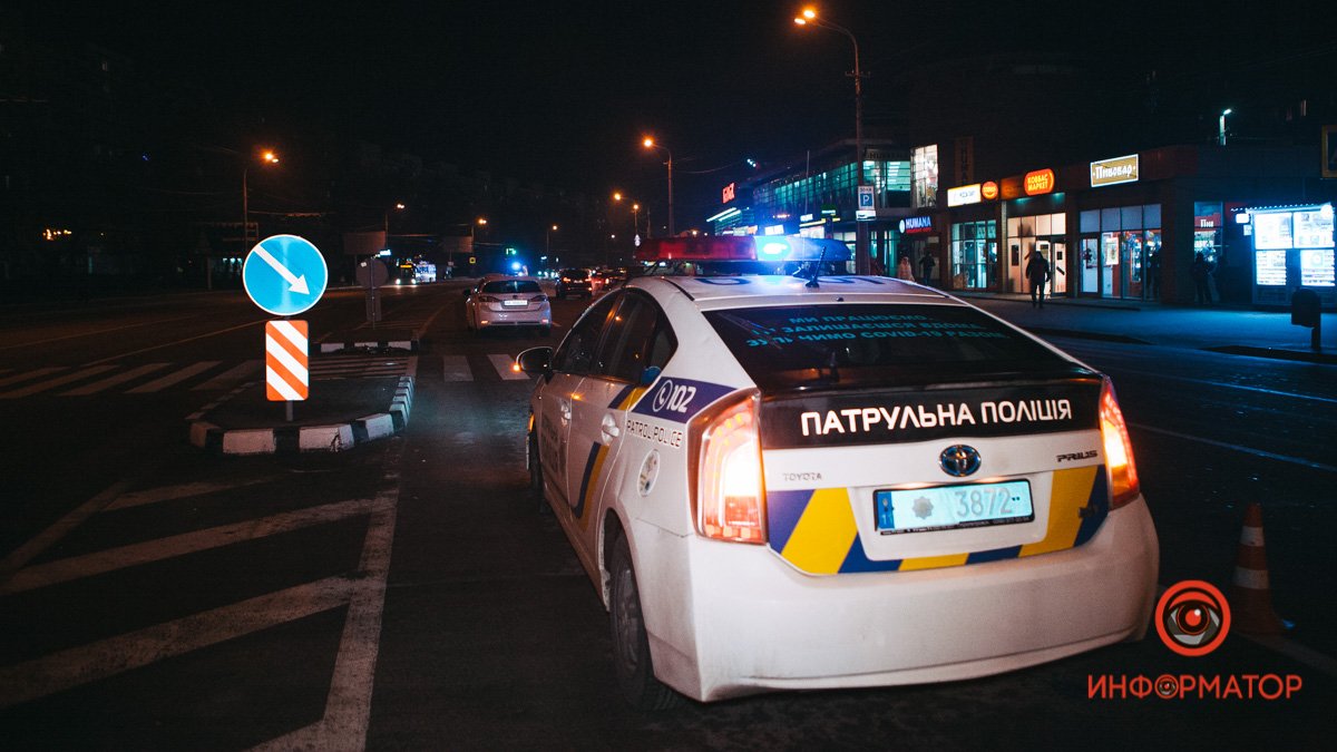 В Днепре на проспекте Героев водитель Suzuki сбил женщину на пешеходном переходе и уехал