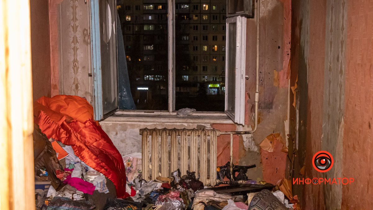 В Днепре на проспекте Героев мужчина поджег квартиру: пострадала женщина