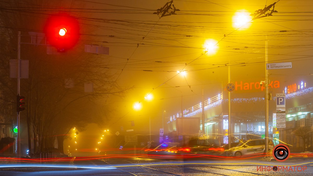 Огни сонного города: как в Днепре выглядит улица Чернышевского под покровом ночи