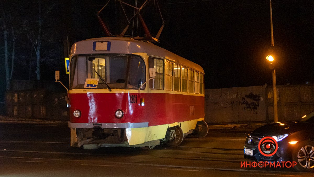 В горсовете Днепра рассказали, почему в городе массово «дрифтуют» трамваи