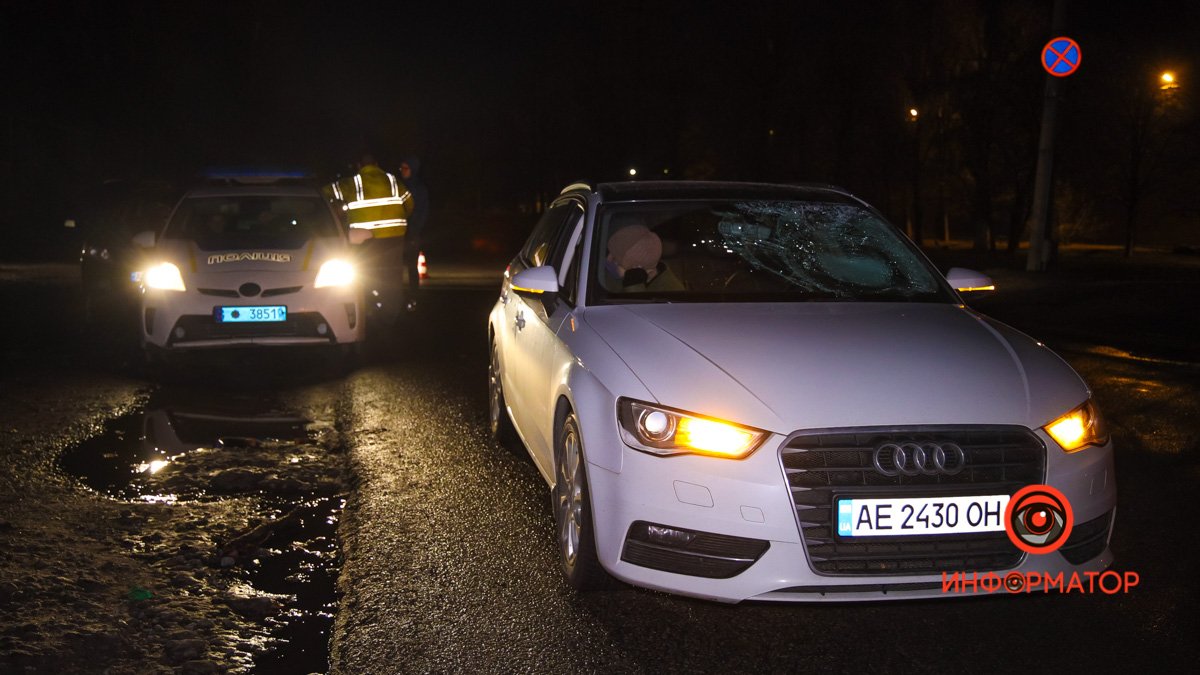 В Днепре на улице 20-летия Победы Audi сбил мужчину