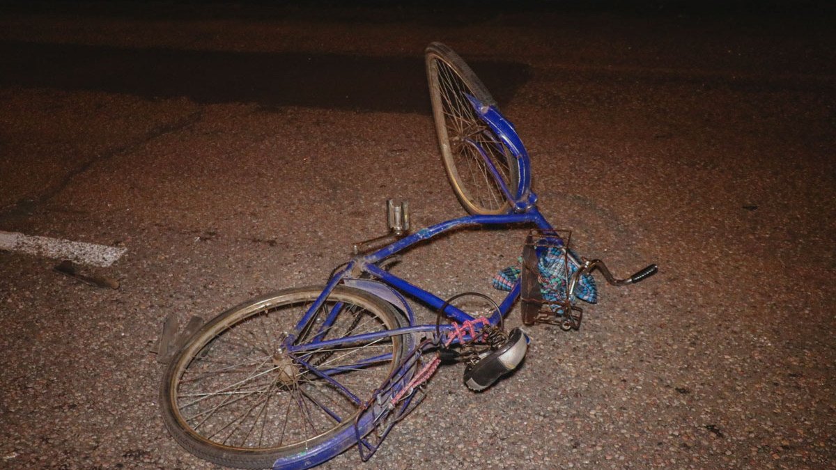 В Новомосковске Mazda насмерть сбила велосипедиста: полиция ищет свидетелей