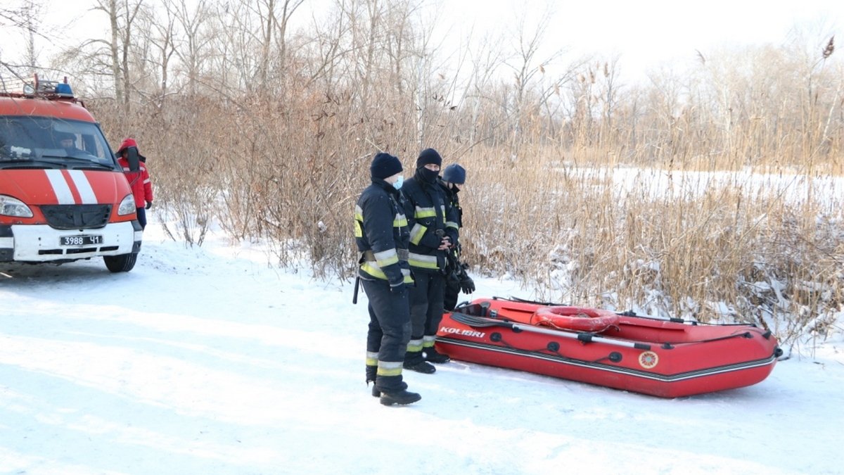 В Днепре в районе Шолохова ребенок провалился под лед