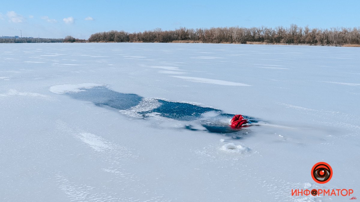 В Днепре возле Таромского рыбхоза мужчина утонул и вмерз в лед