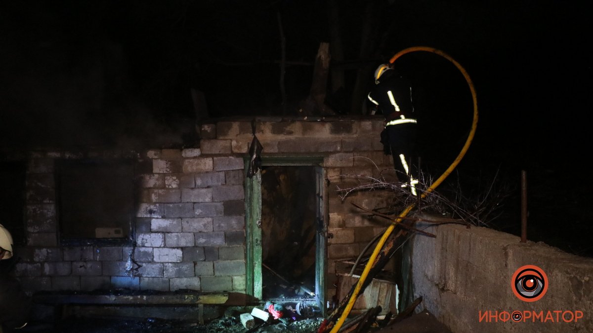 В Новокодакском районе Днепра сгорел частный дом: погиб мужчина