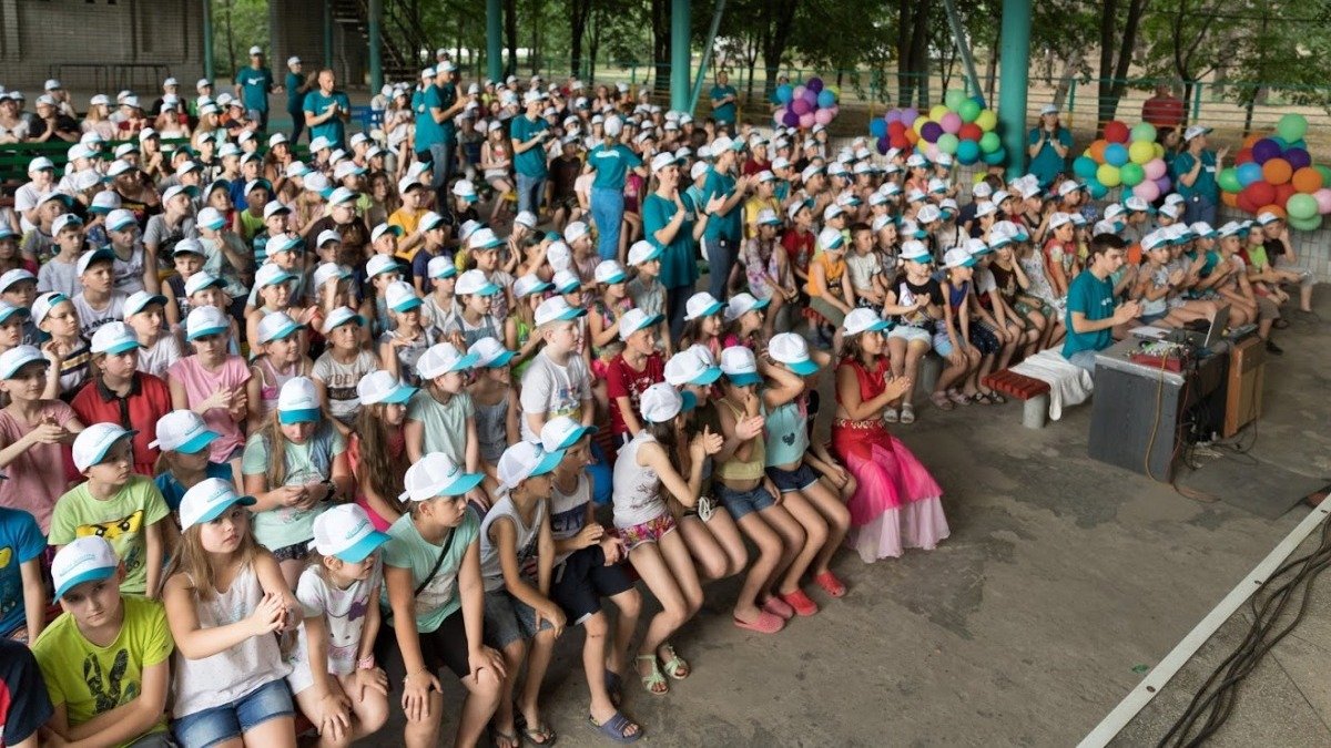 В каких школах в Днепре летом откроются детские лагеря
