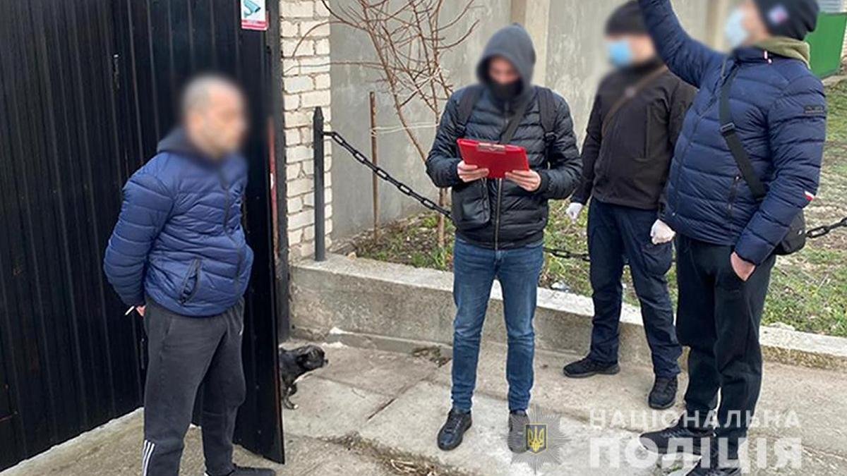 "Зарабатывали" 70 тысяч гривен в неделю: в Днепропетровской области задержали торговцев метамфетамином