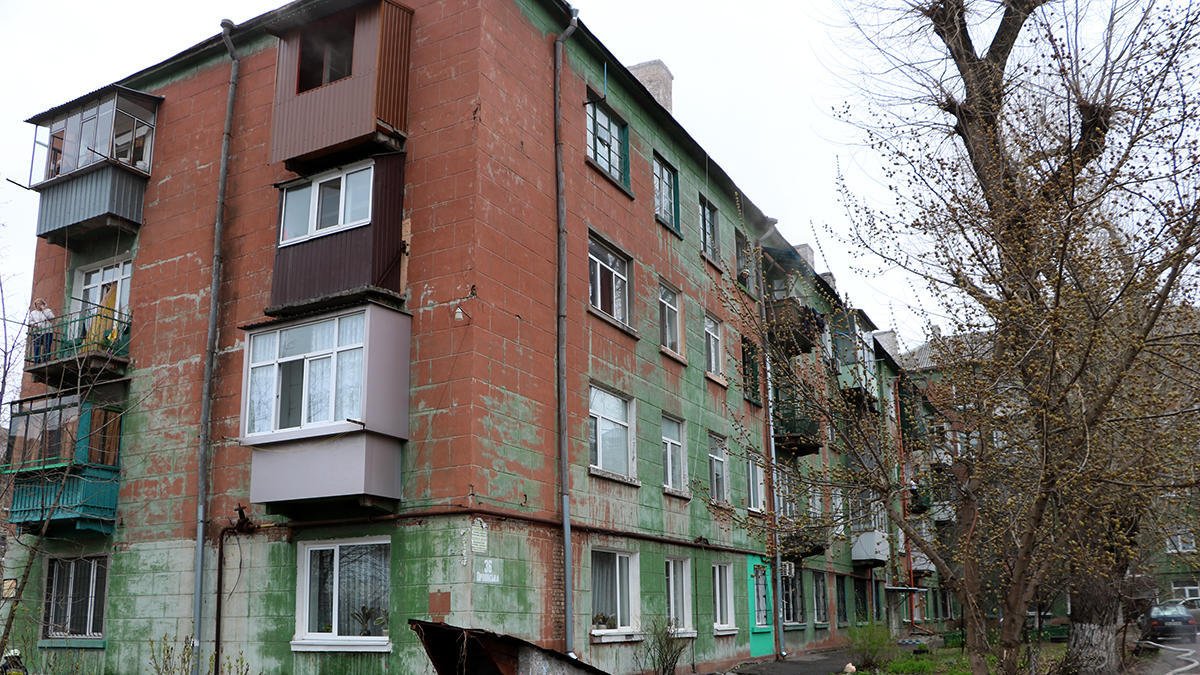 В Днепре на Орловской горела квартира в многоэтажке: пострадал мужчина