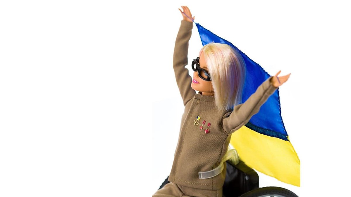 Волонтерка из Днепра Яна Зинкевич получила собственную куклу Barbie