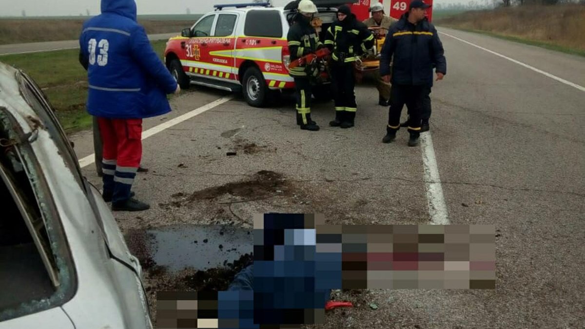 В Днепропетровской области Chevrolet вылетел на обочину и перевернулся: водитель погиб
