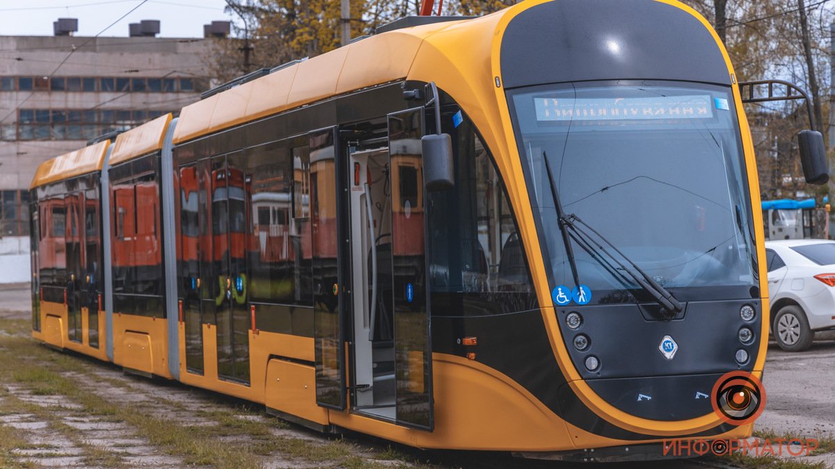 В Днепре испытывали новый трамвай украинского производства