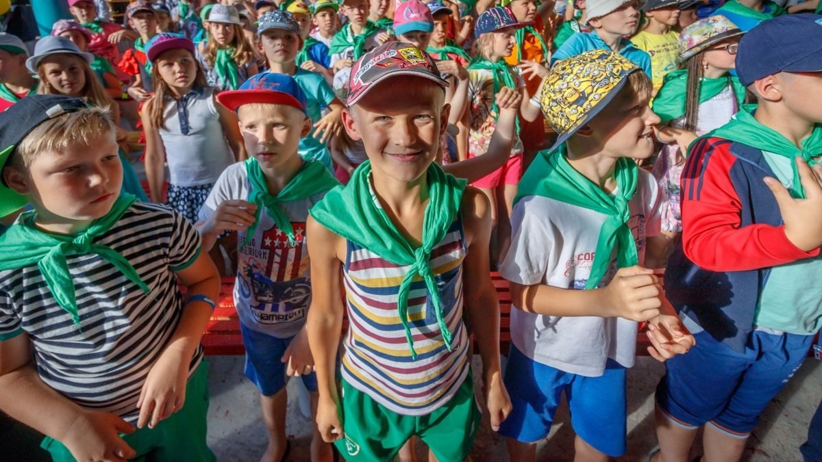 В каких школах Днепра летом заработают детские лагеря