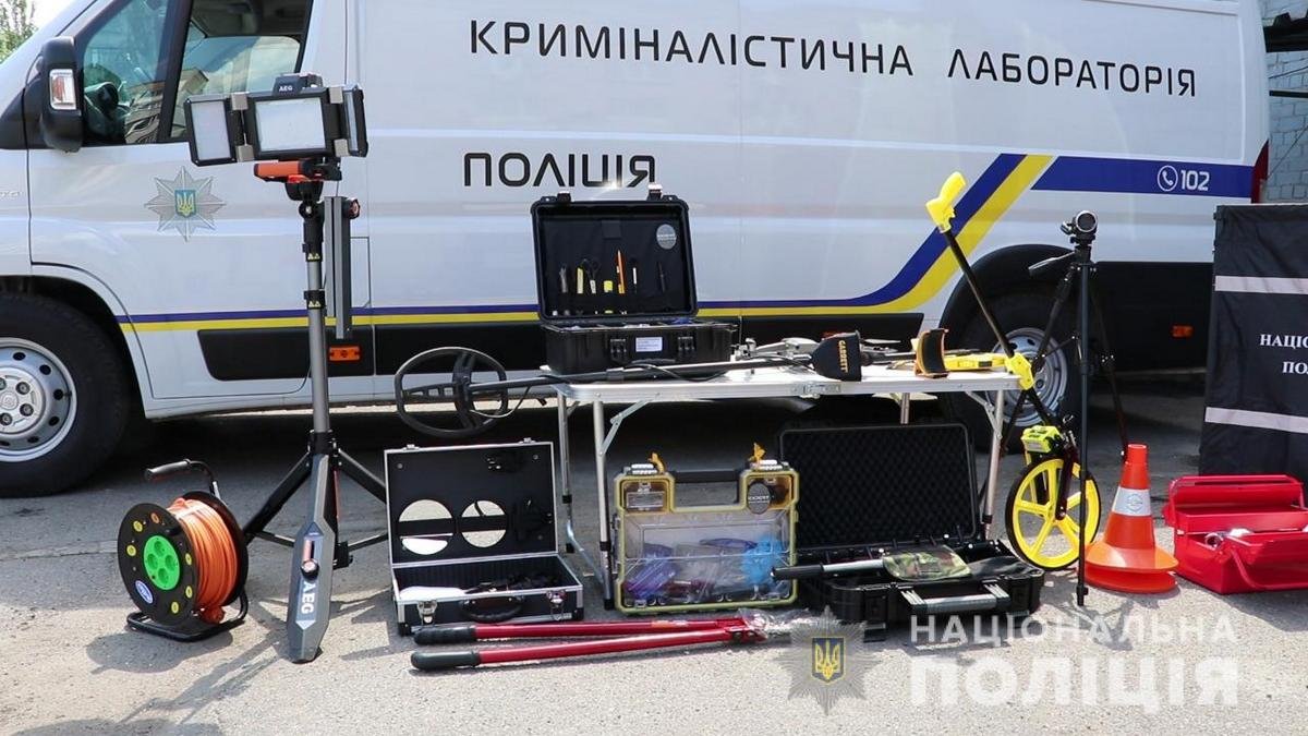 Полиция Днепропетровской области получила современную передвижную криминалистическую лабораторию
