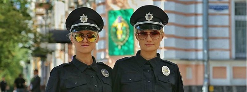 ТОП-12 девушек-полицейских из Днепра (ФОТО)