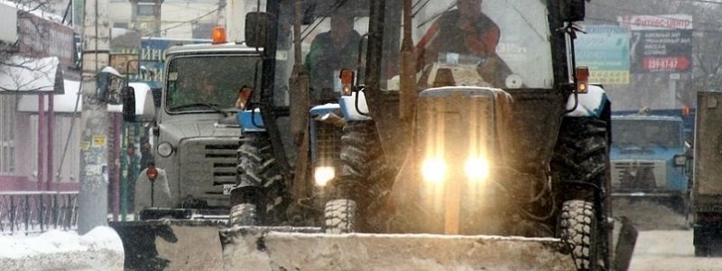 Сосульки, дороги и тротуары: заместитель мэра Днепра подвел итоги первой половины зимы
