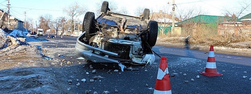 Страшная авария на Передовой: перевернулся автомобиль, пешехода сбили насмерть (ФОТО)