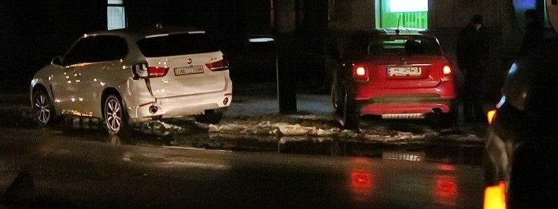 ДТП и разборки на Мануйловском: столкнулись грузовик и BMW (ФОТО, ВИДЕО)