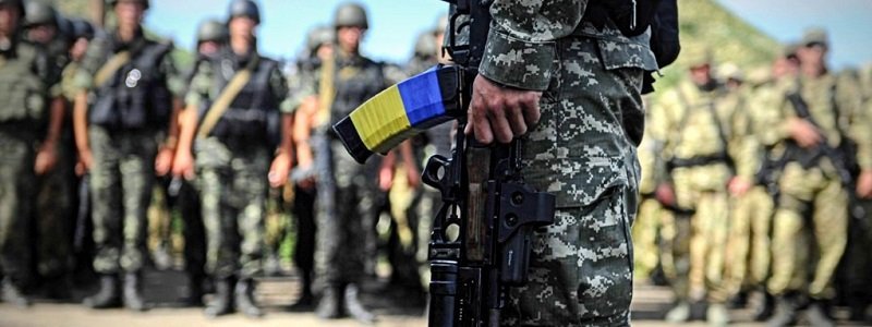 48 украинских военных награждены орденами за участие в боях возле Авдеевки