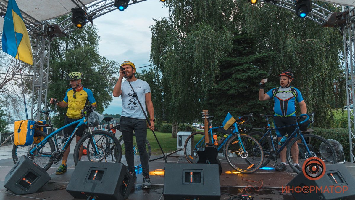 Концертный велотур фронтмена группы «СКАЙ» через Днепр стал рекордным