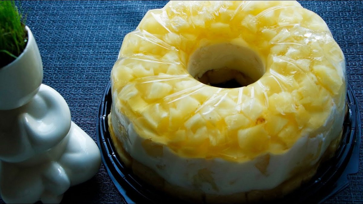 Полезные и вкусные рецепты: как приготовить йогуртовый торт с ананасами
