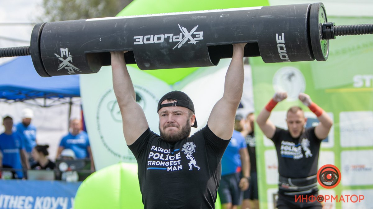 Огромные тяжести, самые сильные полицейские и Вирастюк: как в Днепре прошел Чемпионат Украины по стронгмену