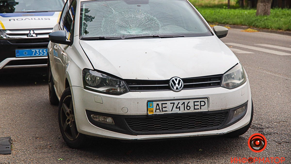 В Днепре на Надежды Алексеенко Volkswagen сбил мужчину: полиция ищет свидетелей