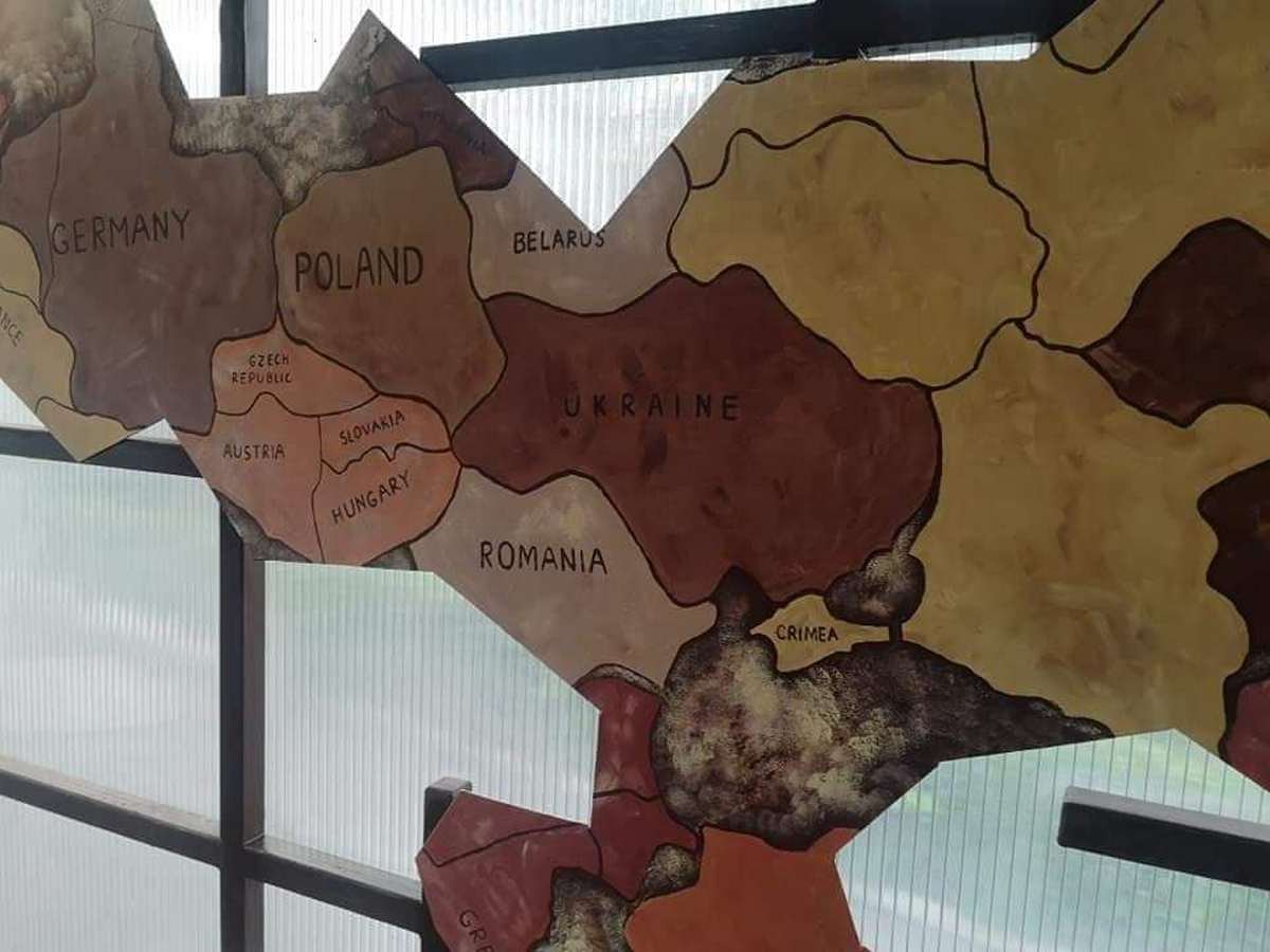 В кафе Каменского повесили карту, где Крым обозначен частью России: комментарий заведения