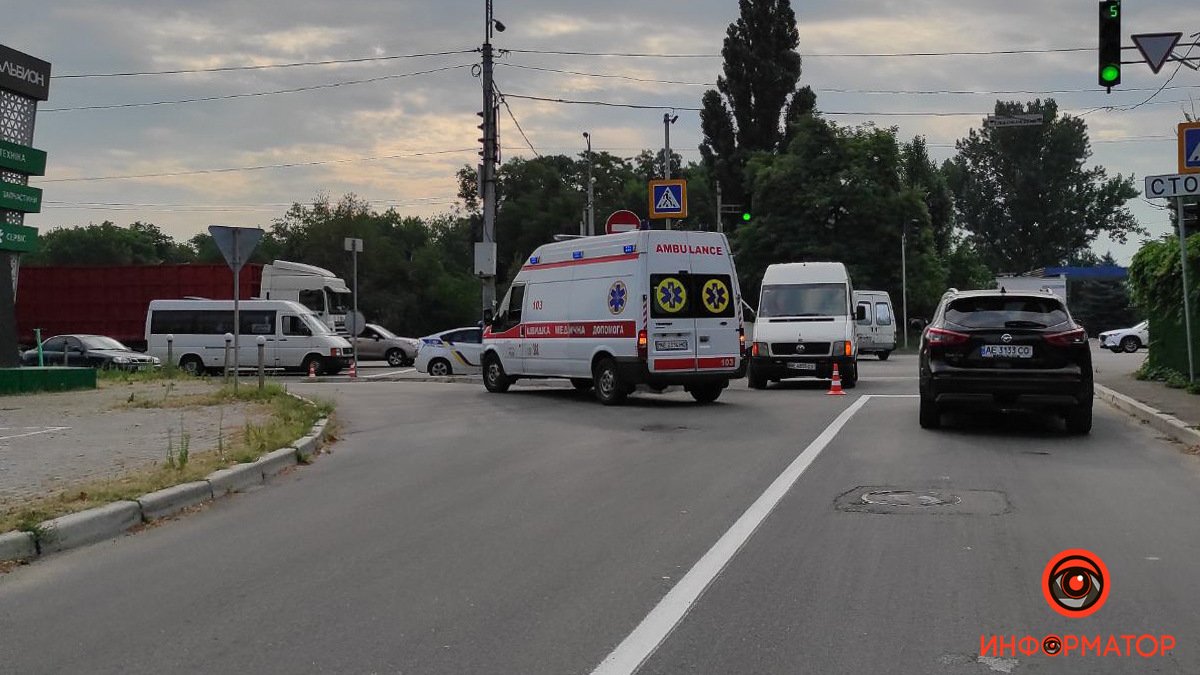 В Днепре на Слобожанском проспекте Volkswagen сбил велосипедиста