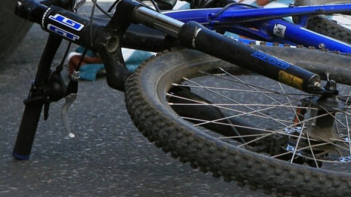 В Днепропетровской области ВАЗ сбил велосипедиста: полиция ищет свидетелей