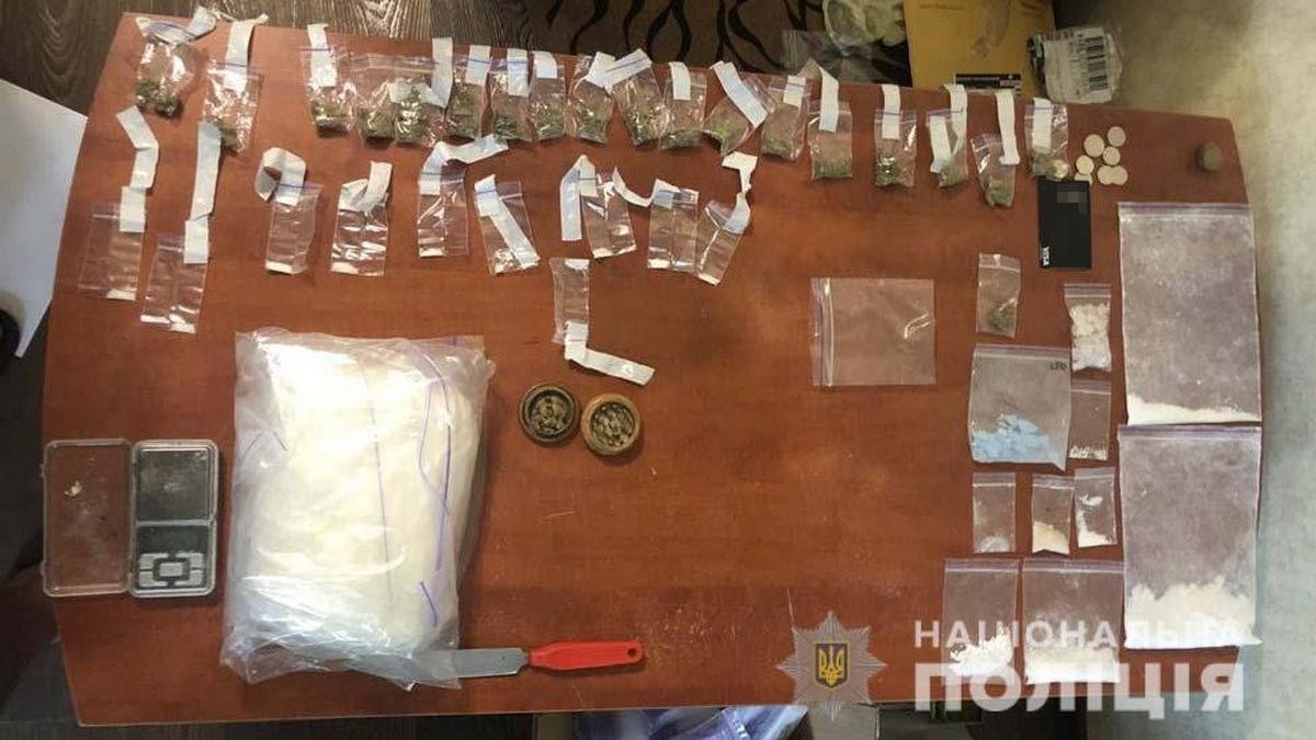 В Днепре 20-летний парень хранил дома наркотики на 1,5 миллиона гривен