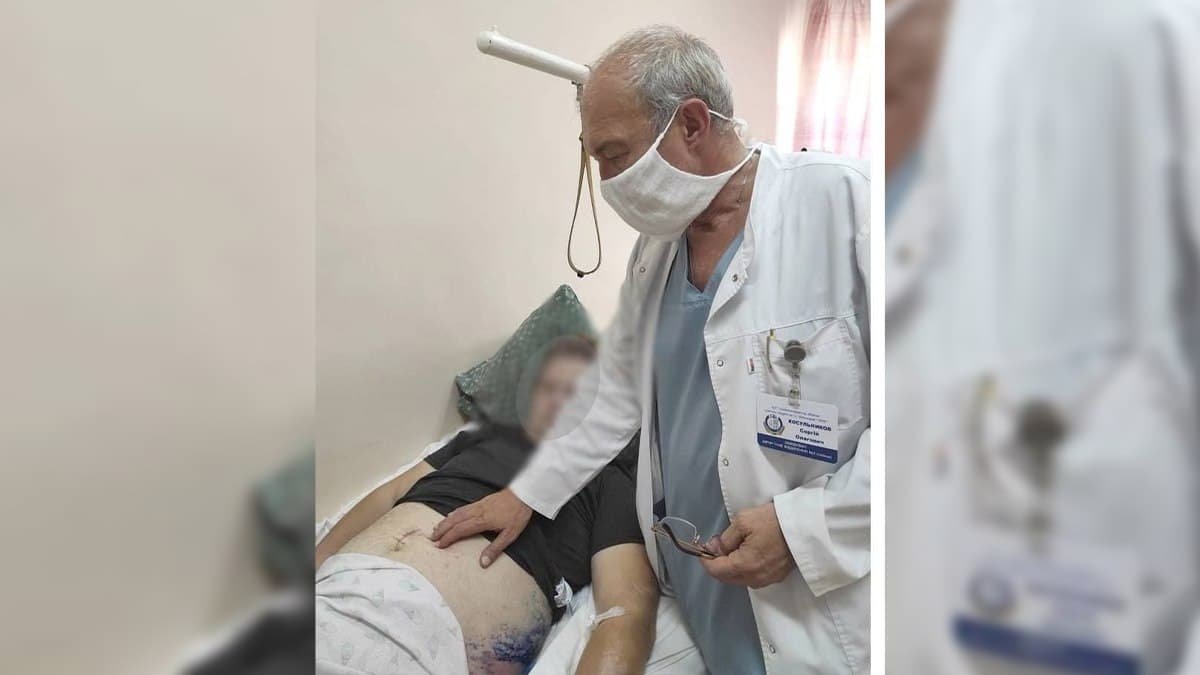Седая голова и тысячи спасенных жизней: в Днепре в больнице Мечникова хирург удалил большую опухоль из кишечника мужчины
