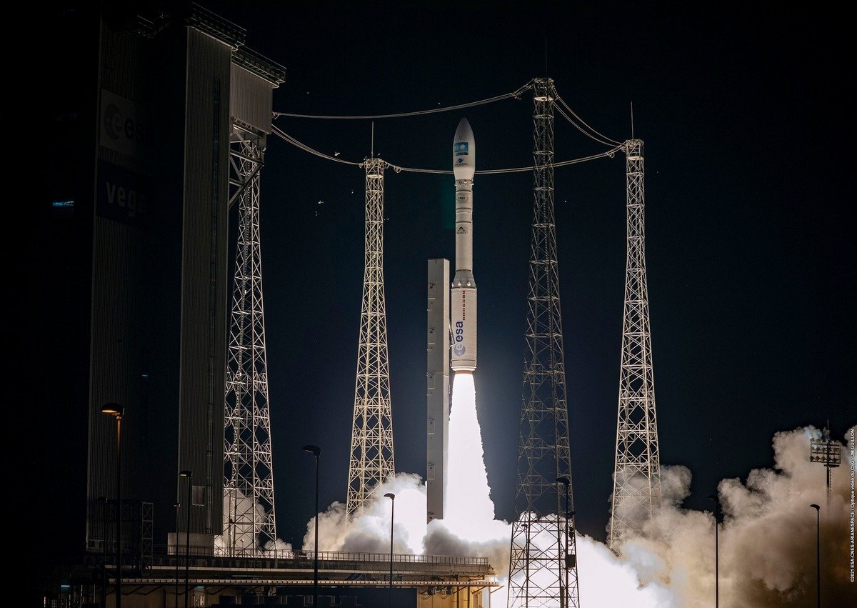 Во Франции запустили ракету-носитель Vega при участии инженеров КБ «Южное» и ЮМЗ