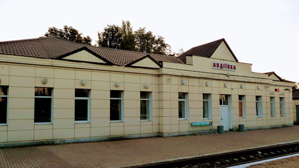 Из-за артиллерийского обстрела в Донецкой области поезд Днепр-Авдеевка изменит маршрут