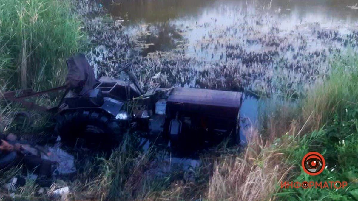В Днепропетровской области перевернулся трактор и придавил 68-летнего мужчину