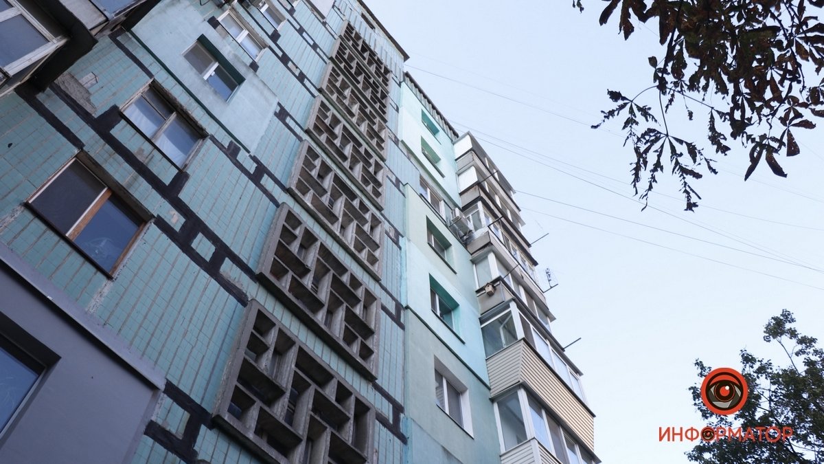 В Днепре в Приднепровске 17-летний парень выпал с 7-го этажа