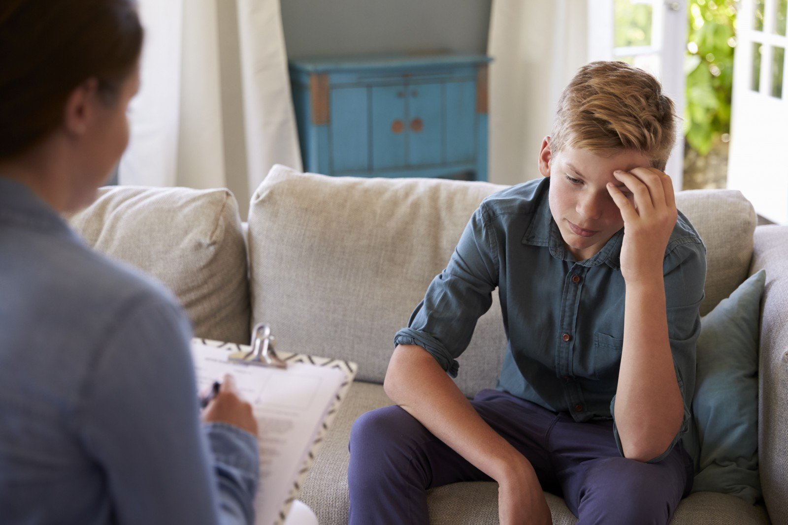 Підліткова терапія: що потрібно знати, щоб піти до психолога до 18 років