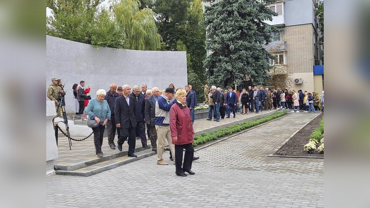 В Новомосковске прошел митинг к 78-й годовщине освобождения города от нацистских захватчиков