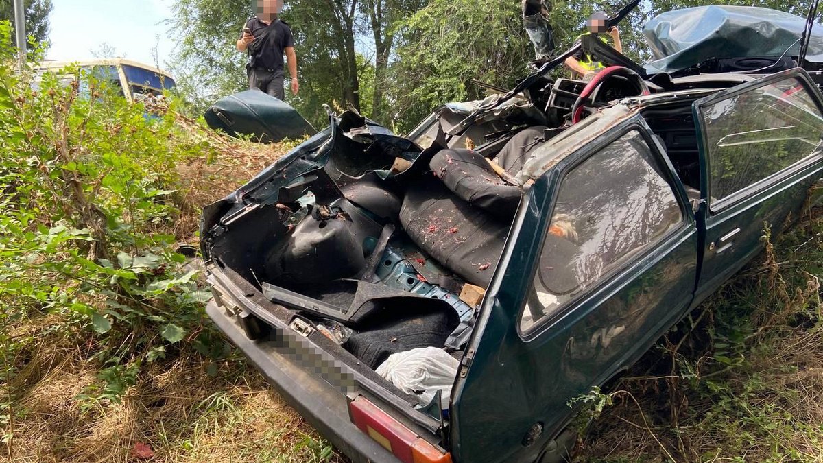 На трассе Днепр – Никополь водитель «Таврии» погиб в ДТП с военным грузовиком: дело направили в суд